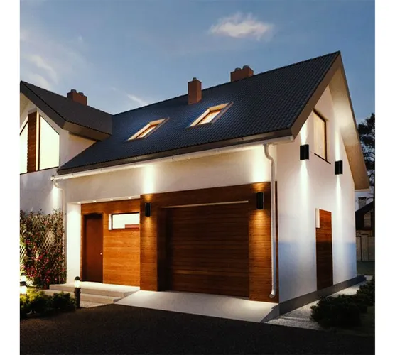 lampa elewacyjna przy wejściu do nowoczesnego budynku