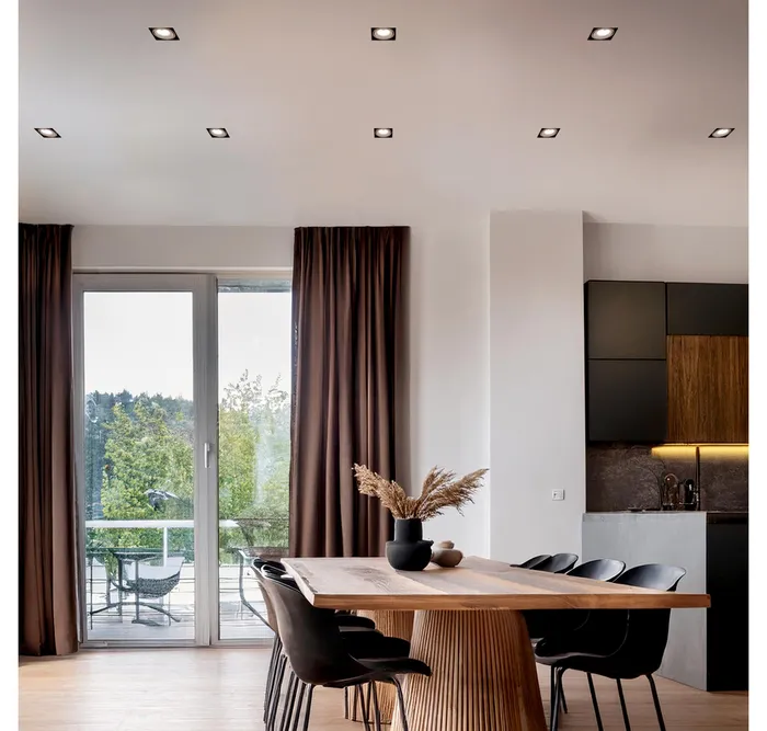 Kwadratowa oprawa sufitowa do żarówki GU10 – szklana