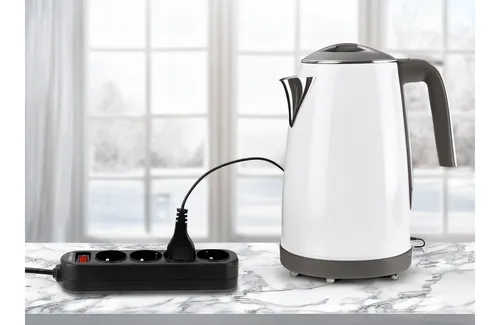 Listwa zasilająca LEDLUX – trzy gniazda z bolcem i wyłącznik