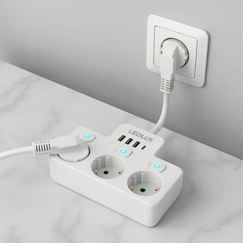 Aranżacja: rozgałęźnik LEDLUX w sypialni – ładowanie telefonu i zasilanie lampek