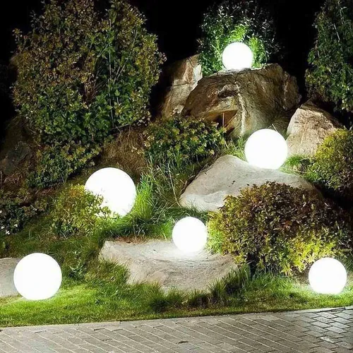 ozdobna kula solarna LED do ogrodu z białym zimnym światłem
