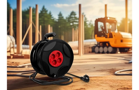 Przedłużacz na bębnie Bębnowy budowlany zwijak 30m 4x230V Czarny Wytrzymały LEDLUX