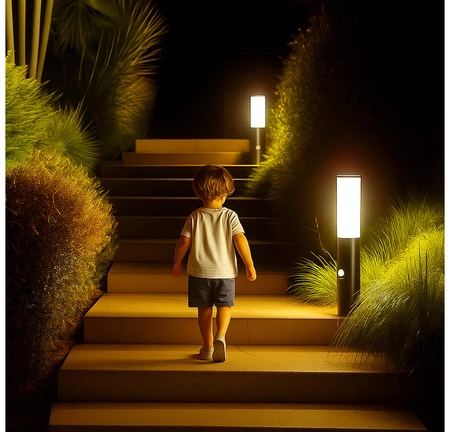 Lampa Ogrodowa Stojąca LED Słupek Zewnętrzny Oświetleniowy E27 LX-710 BLACK 65cm PIR