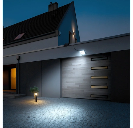 LAMPA LED Z PANELEM SOLARNYM NAŚWIETLACZ Z CZUJNIKIEM RUCHU IP44 + PILOT LSOL-036 LEDLUX